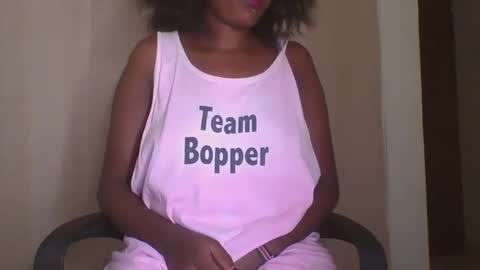 Snapshot of sexy_ebony_bliss chatting on 01-26-25, 02:24 adasa online show from 01-26-25, 02:24