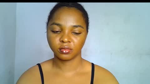 Clara online show from 10-11-25, 11:03