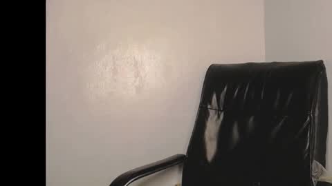 Snapshot of sexy_ebonygirl_ chatting on 02-26-26, 07:46 Clara online show from 02-26-26, 07:46