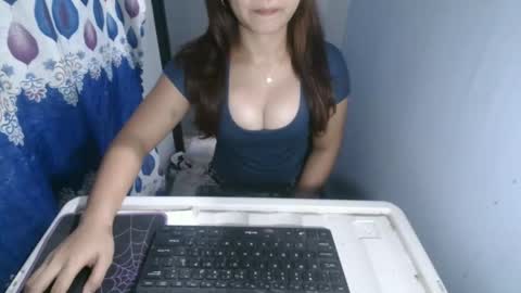 Snapshot of sexy_elodiee chatting on 10-20-25, 12:55 sexy_elodiee online show from 10-20-25, 12:55