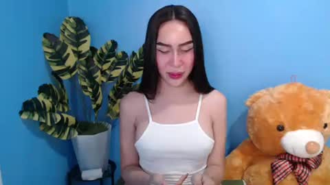 sexy_emily92 online show from 11-11-25, 02:00