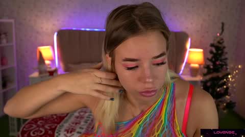 Snapshot of sexy_ira chatting on 12-23-24, 06:44 Ira online show from 12-23-24, 06:44