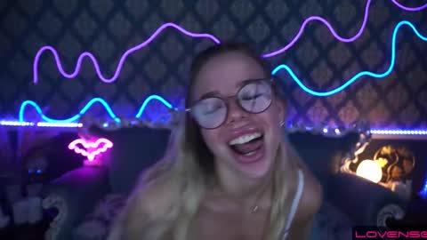 Snapshot of sexy_ira chatting on 01-29-25, 07:15 Ira online show from 01-29-25, 07:15