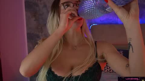 Snapshot of sexy_ira chatting on 02-05-25, 11:34 Ira online show from 02-05-25, 11:34