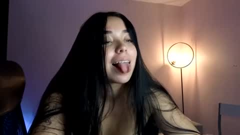 Snapshot of sexy_iriss chatting on 06-12-26, 01:26 sexy_iriss online show from 06-12-26, 01:26