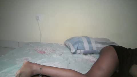 Snapshot of sexy_kylee1 chatting on 06-04-26, 01:06 sexy_kylee1 online show from 06-04-26, 01:06