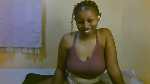 Snapshot of sexy_latasha chatting on 05-15-26, 07:59 sexy_latasha online show from 05-15-26, 07:59