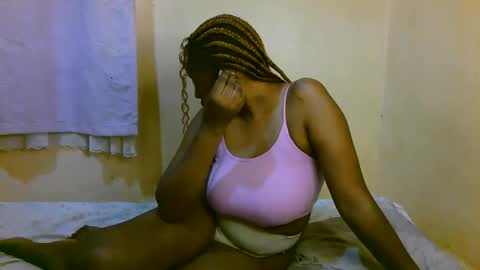 Snapshot of sexy_latasha chatting on 05-24-26, 08:52 sexy_latasha online show from 05-24-26, 08:52