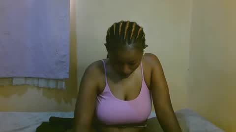 Snapshot of sexy_latasha chatting on 05-29-26, 06:44 sexy_latasha online show from 05-29-26, 06:44