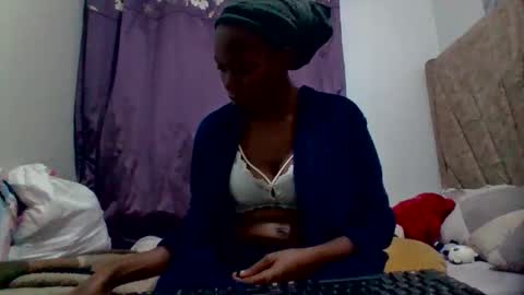 Snapshot of sexy_leila3 chatting on 02-26-26, 10:31 kayla online show from 02-26-26, 10:31