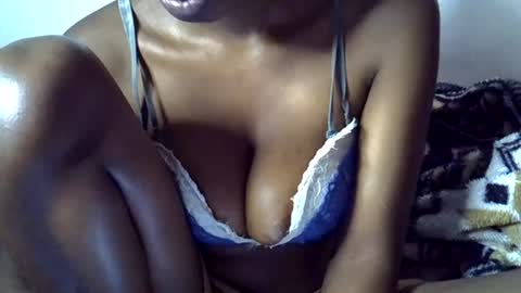 Snapshot of sexy_leila3 chatting on 06-29-26, 05:46 kayla online show from 06-29-26, 05:46