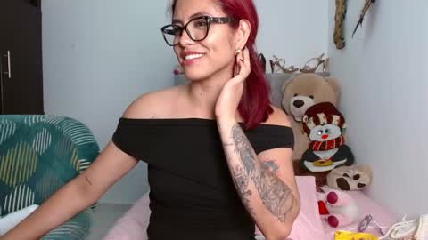 Snapshot of sexy_lia_latina chatting on 03-09-25, 02:50 Celeste online show from 03-09-25, 02:50