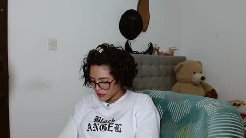Snapshot of sexy_lia_latina chatting on 04-28-26, 02:27 Celeste online show from 04-28-26, 02:27