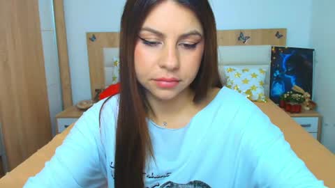 Snapshot of sexy_lily20 chatting on 06-27-26, 06:07 Lily online show from 06-27-26, 06:07