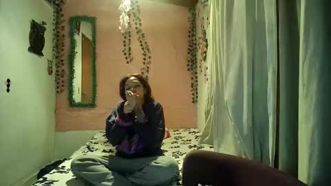 sexy lolas online show from 02-17-26, 01:35