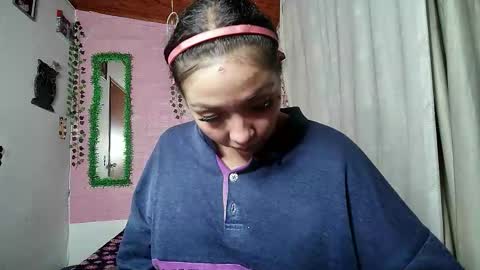 Snapshot of sexy_lolas chatting on 03-21-26, 06:07 sexy lolas online show from 03-21-26, 06:07