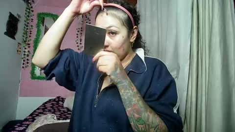 Snapshot of sexy_lolas chatting on 04-09-26, 02:55 sexy lolas online show from 04-09-26, 02:55