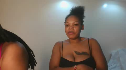 sexy_lyna online show from 02-17-26, 12:23