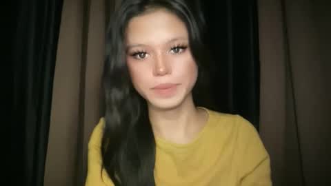 Snapshot of sexy_maevemorexxx chatting on 04-22-26, 04:15 Nicole online show from 04-22-26, 04:15