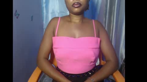 Snapshot of sexy_mariax chatting on 05-25-26, 06:30 Debby online show from 05-25-26, 06:30