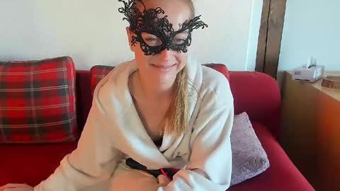 Snapshot of sexy_marlen chatting on 02-20-25, 10:37 Marlen online show from 02-20-25, 10:37