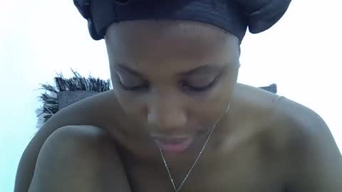 Snapshot of sexy_mayah64 chatting on 04-27-26, 10:57 sexy_mayah64 online show from 04-27-26, 10:57