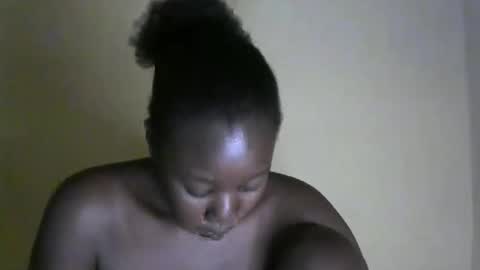 sexy_melanin11 online show from 10-13-25, 07:36