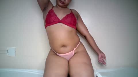 Snapshot of sexy_midnight11 chatting on 07-17-26, 06:02 nova online show from 07-17-26, 06:02