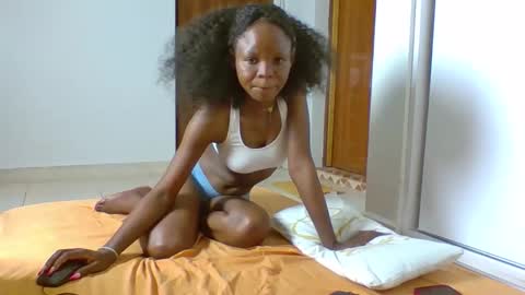 mimi online show from 12-19-25, 10:22