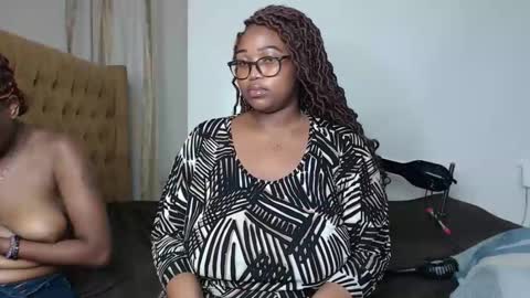 Snapshot of sexy_mistress5 chatting on 02-03-26, 06:40 sexy online show from 02-03-26, 06:40