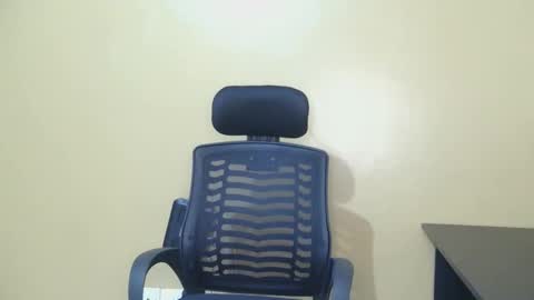 sexy_moh1 online show from 11-09-25, 08:40