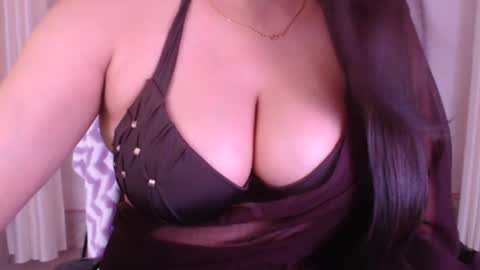 Snapshot of sexy_myra18 chatting on 07-06-26, 03:25 myra online show from 07-06-26, 03:25
