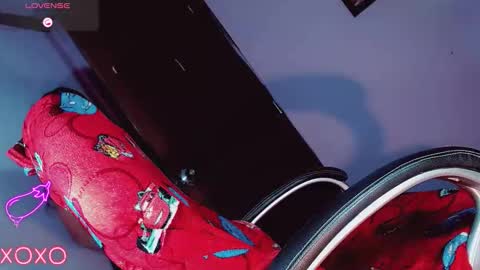 queen online show from 04-15-26, 12:23