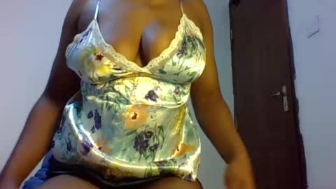 Snapshot of sexy_natallie chatting on 01-17-25, 08:56 natallie online show from 01-17-25, 08:56