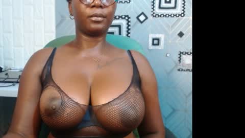 Snapshot of sexy_pearl12 chatting on 12-09-24, 06:46 zoe online show from 12-09-24, 06:46