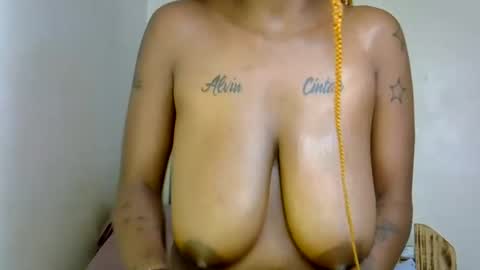Snapshot of sexy_quinter chatting on 06-21-26, 04:42 Quinter online show from 06-21-26, 04:42