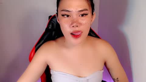 Snapshot of sexy_rc18 chatting on 09-25-25, 08:18 RC online show from 09-25-25, 08:18