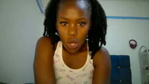 Snapshot of sexy_skyllah chatting on 03-27-26, 09:53 sexy_skyllah online show from 03-27-26, 09:53