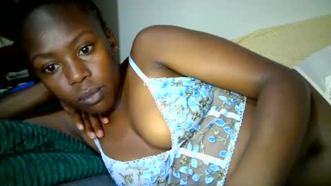 Snapshot of sexy_skyllah chatting on 07-19-26, 10:52 sexy_skyllah online show from 07-19-26, 10:52