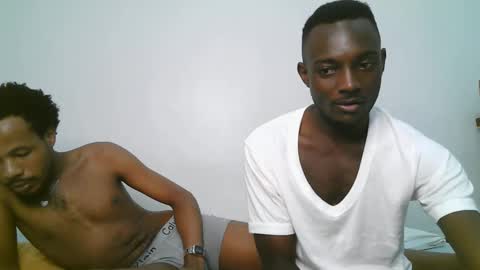 Snapshot of sexy_troy88 chatting on 05-26-26, 01:18 Cedric cj online show from 05-26-26, 01:18