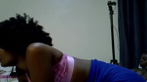 Snapshot of sexy_vero01 chatting on 06-19-26, 01:21 sexy_vero01 online show from 06-19-26, 01:21