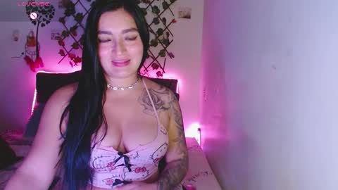Snapshot of sexy_violett18 chatting on 03-08-26, 01:47 sexy_violett18 online show from 03-08-26, 01:47
