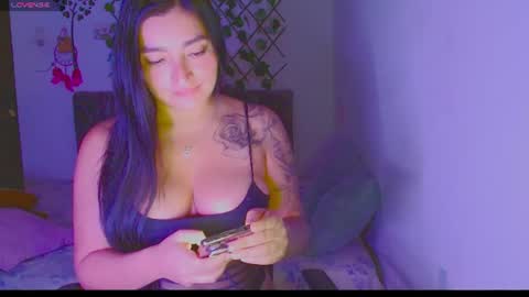 sexy_violett18 online show from 08-06-26, 01:07
