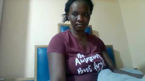 Snapshot of sexy_vivy1 chatting on 10-28-25, 11:14 sexy_vivy1 online show from 10-28-25, 11:14