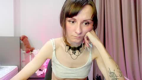 Snapshot of sexy_wise_kind chatting on 06-10-26, 07:02 Mandy Green online show from 06-10-26, 07:02