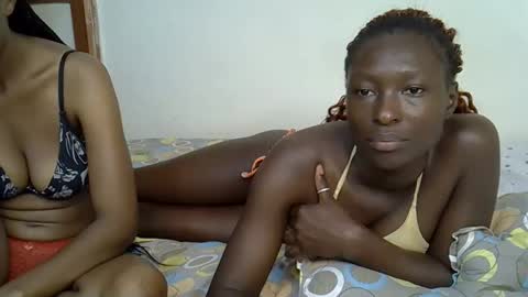 Snapshot of sexy_zola chatting on 05-10-26, 09:25 Im Zola online show from 05-10-26, 09:25