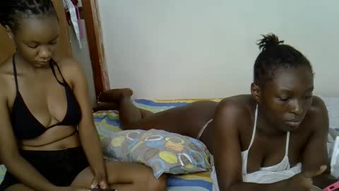 Snapshot of sexy_zola chatting on 05-17-26, 07:32 Im Zola online show from 05-17-26, 07:32