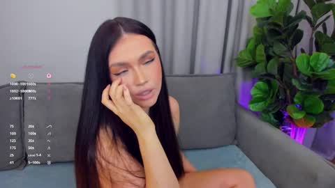 Snapshot of sexyangeloux chatting on 05-08-26, 09:20 Lou online show from 05-08-26, 09:20