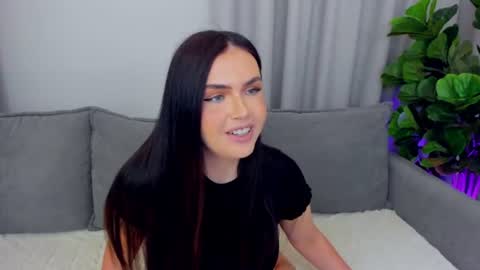 Snapshot of sexyangeloux chatting on 08-07-26, 09:17 Lou online show from 08-07-26, 09:17
