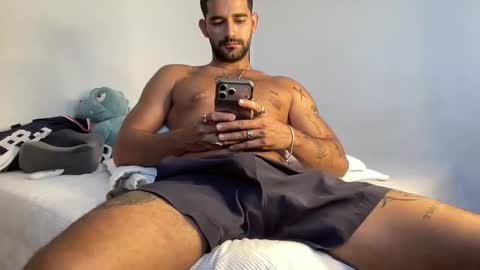 Snapshot of sexyasaf1018 chatting on 05-15-26, 03:52 Asaf online show from 05-15-26, 03:52